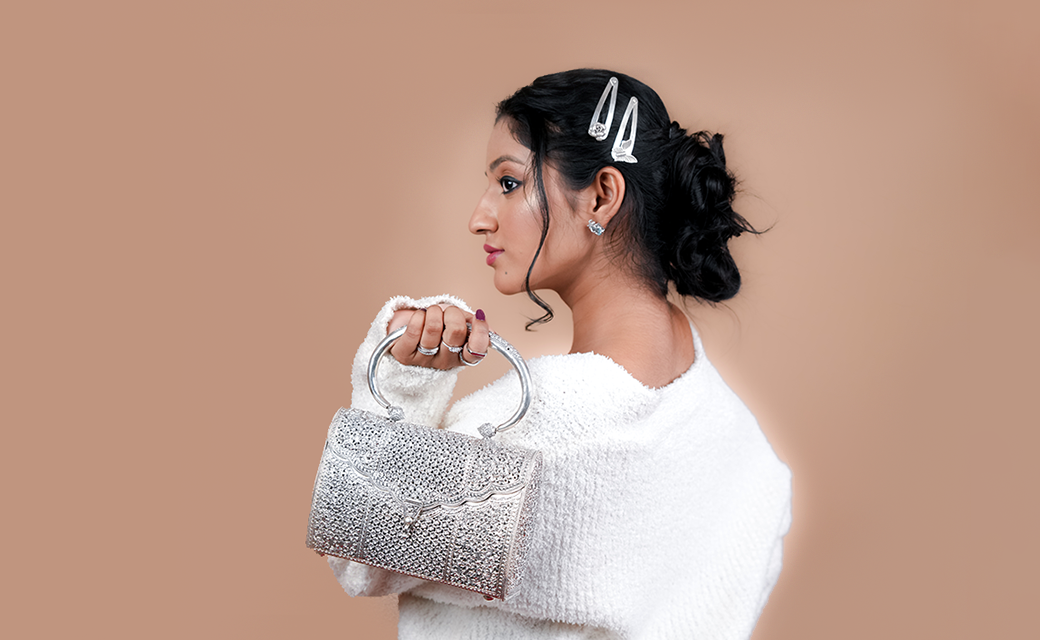 Accessories Between ₹1200 - ₹2500