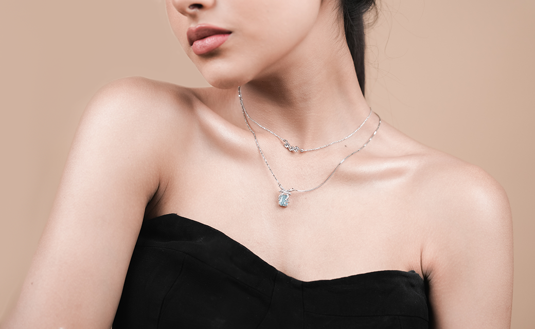 Pendants Between ₹1200 - ₹2500
